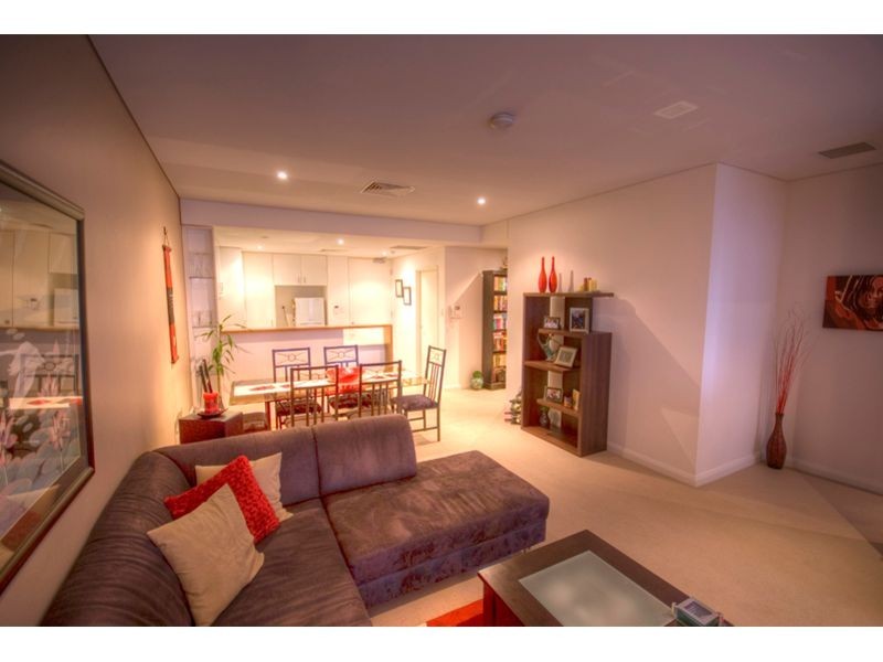 15/260  Newcastle Street, Northbridge WA 6003