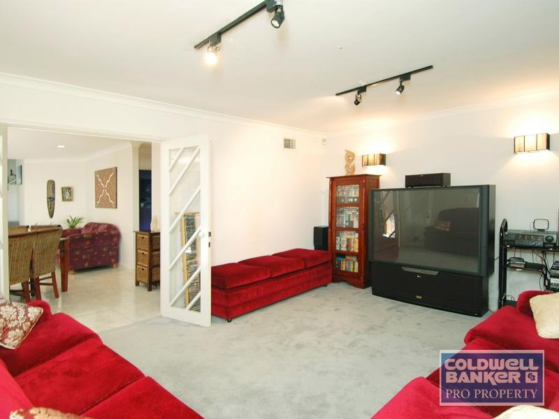 30 James Road, Kardinya WA 6163