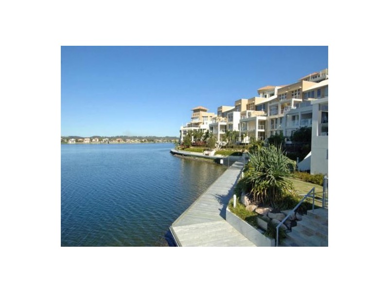 32/255  Varsity Parade, Varsity Lakes QLD 4227