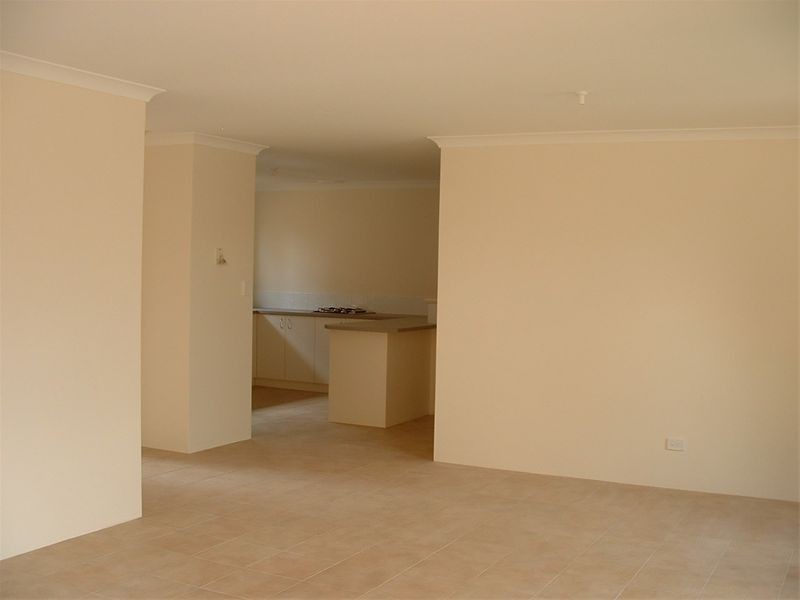 5/58  Jupiter, Carlisle WA 6101