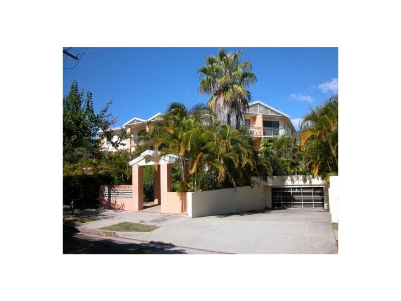 Unit 26 / 14  Genoa Steet, Surfers Paradise QLD 4217
