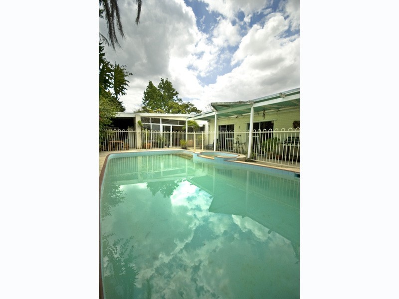 60   Kitchener Road, Melville WA 6156