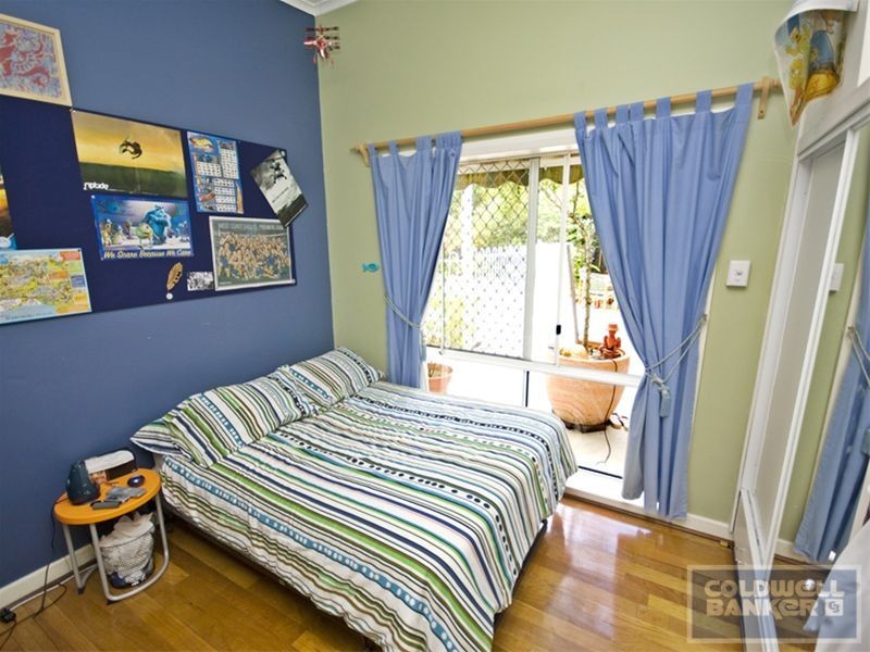 60   Kitchener Road, Melville WA 6156