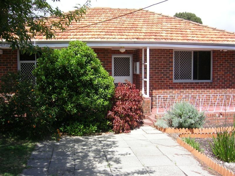 112  Boundary Road, St James WA 6102