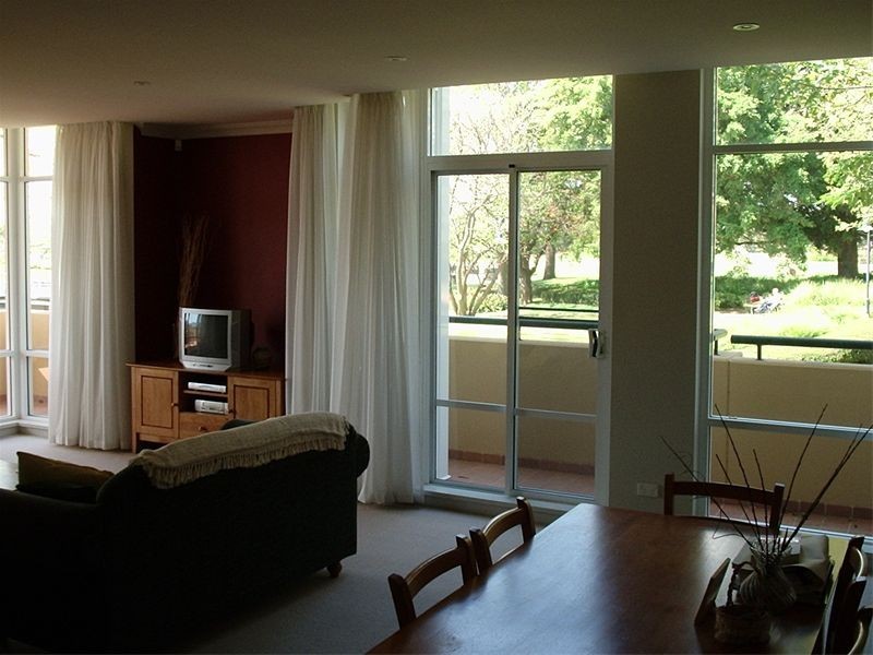 6/20  Royal Street, East Perth WA 6004