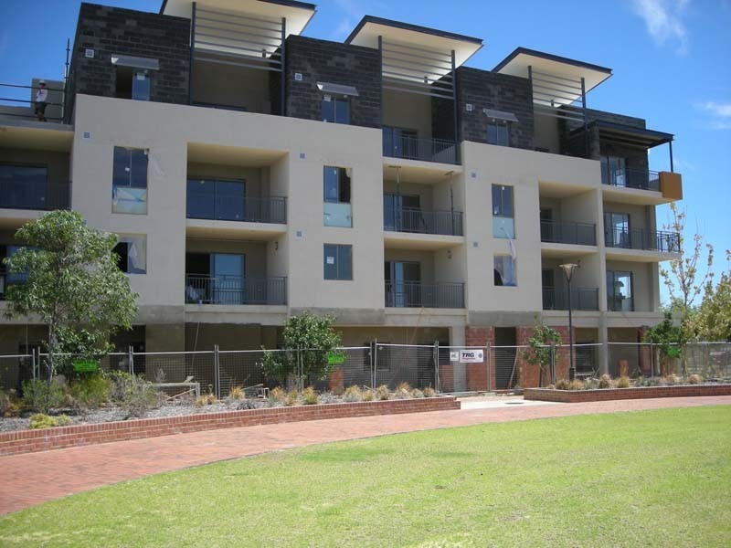 23/10  keane Street, Midland WA 6056