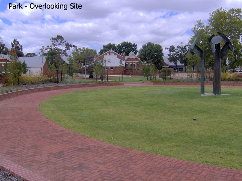 23/10  keane Street, Midland WA 6056