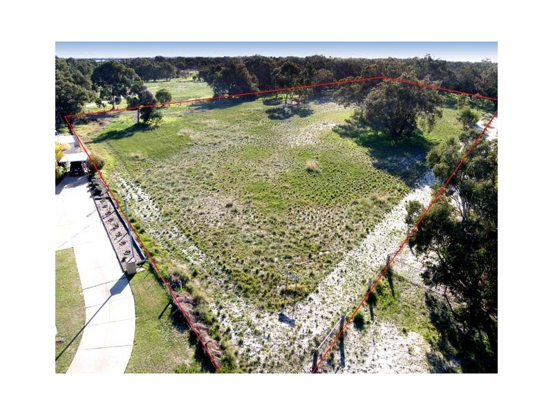 16 Jacaranda Drive, North Yunderup WA 6208