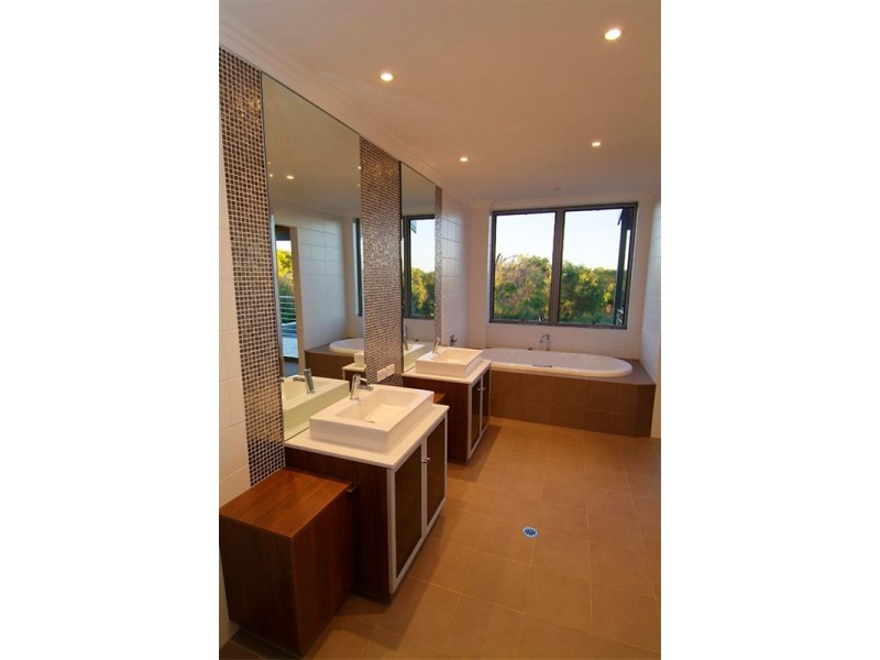 5/700 Caves Road, Yallingup WA 6282