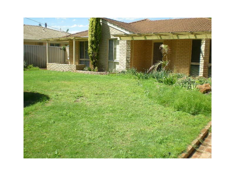 27  Ledger Street, Warnbro WA 6169