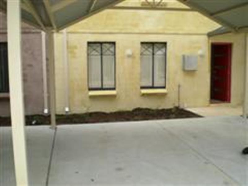 7/11  Choseley Place, Langford WA 6147