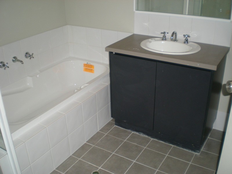 7/11  Choseley Place, Langford WA 6147