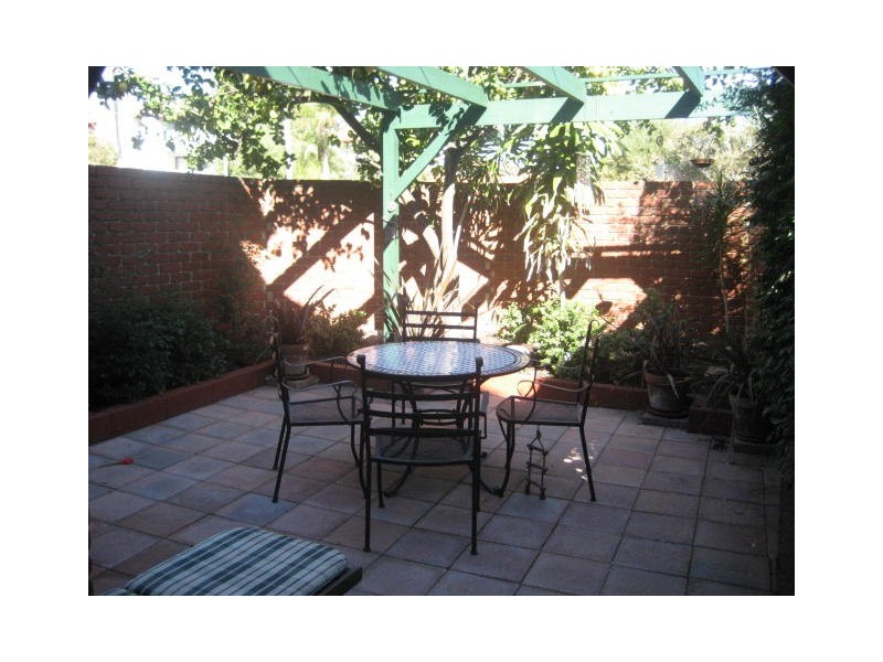 1/310  Cambridge Street, Wembley WA 6014