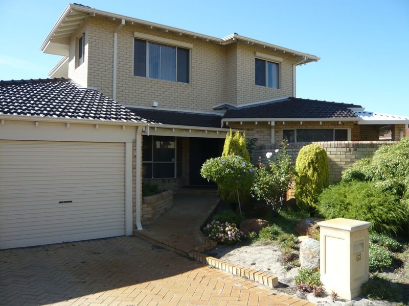 63  Ten Seldam Circle, Winthrop WA 6150