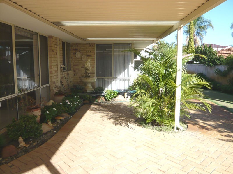 63  Ten Seldam Circle, Winthrop WA 6150