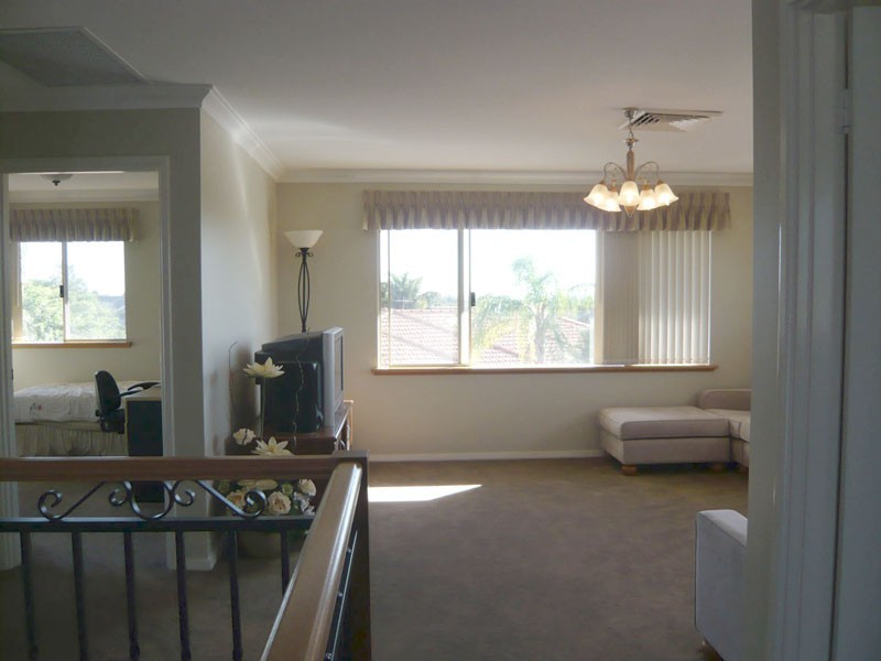 63  Ten Seldam Circle, Winthrop WA 6150