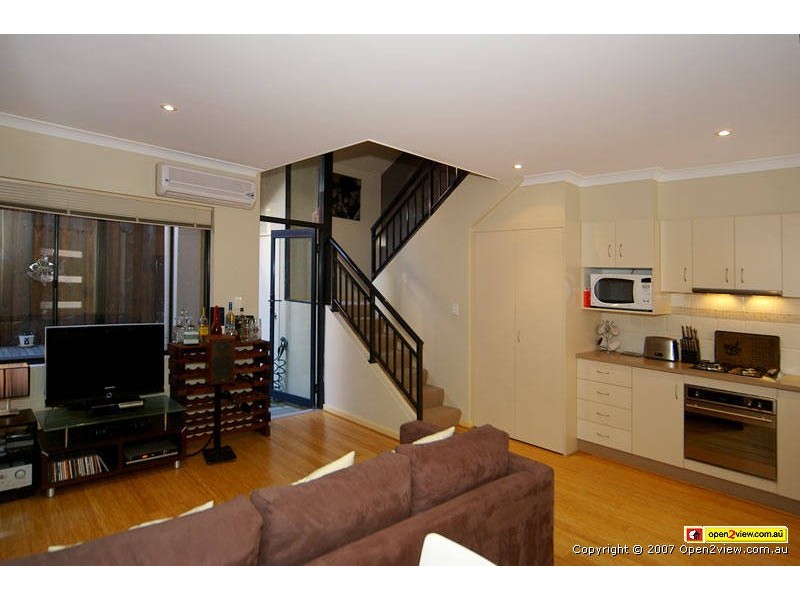 9/386 Stirling Street, Highgate WA 6003