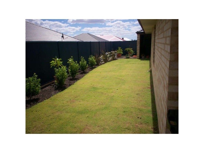 15  Silverpan Way, Byford WA 6122