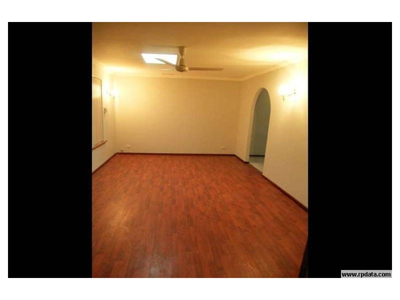 2  Slee Ave, Kelmscott WA 6111