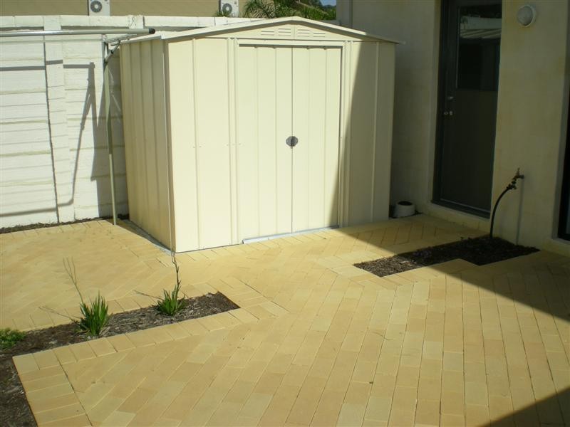 9/11  Choseley Place, Langford WA 6147