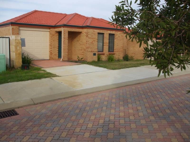 1/11  Priest Road, Landsdale WA 6065