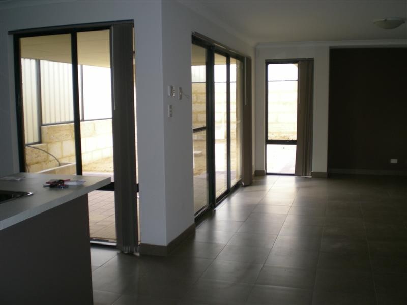 30  Chattanooga Vista, Clarkson WA 6030