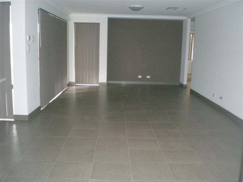 30  Chattanooga Vista, Clarkson WA 6030