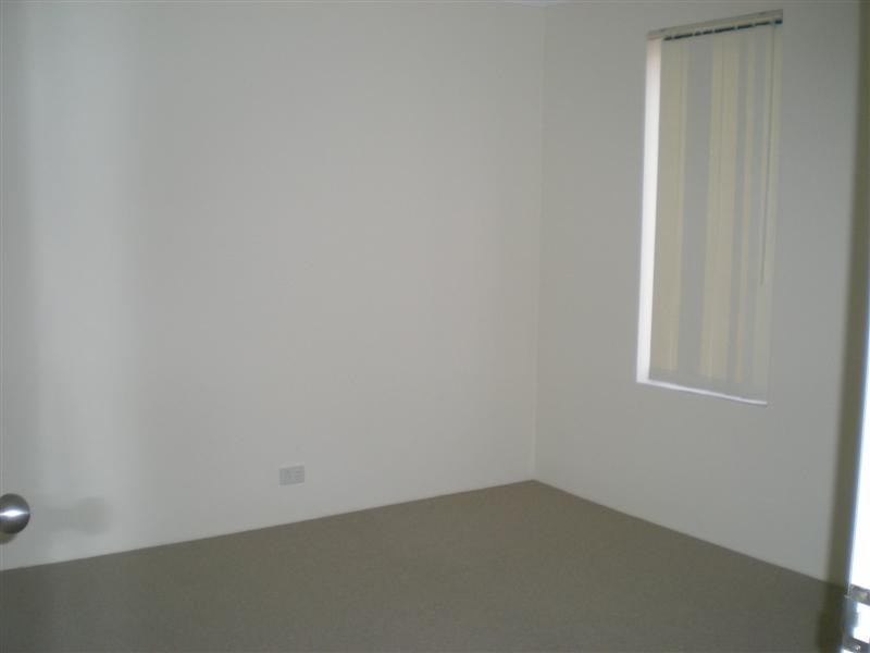 5/11  Priest Road, Landsdale WA 6065