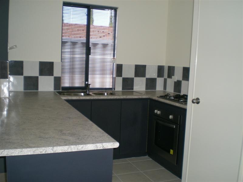 5/11  Priest Road, Landsdale WA 6065