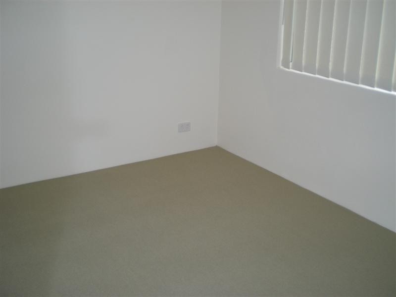 9/11  Priest Road, Landsdale WA 6065