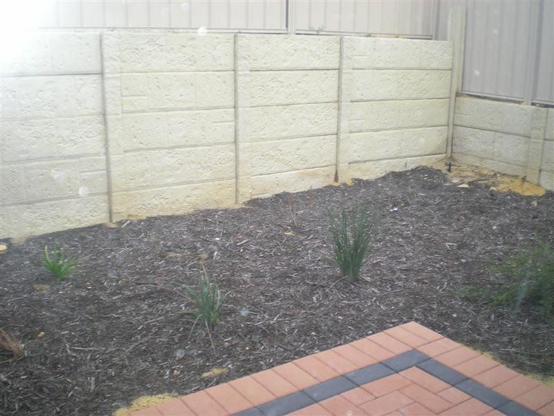 9/11  Priest Road, Landsdale WA 6065