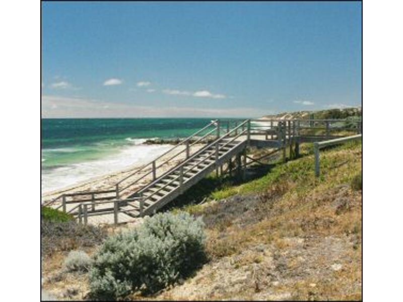 12 Whitehorses Drive, Burns Beach WA 6028