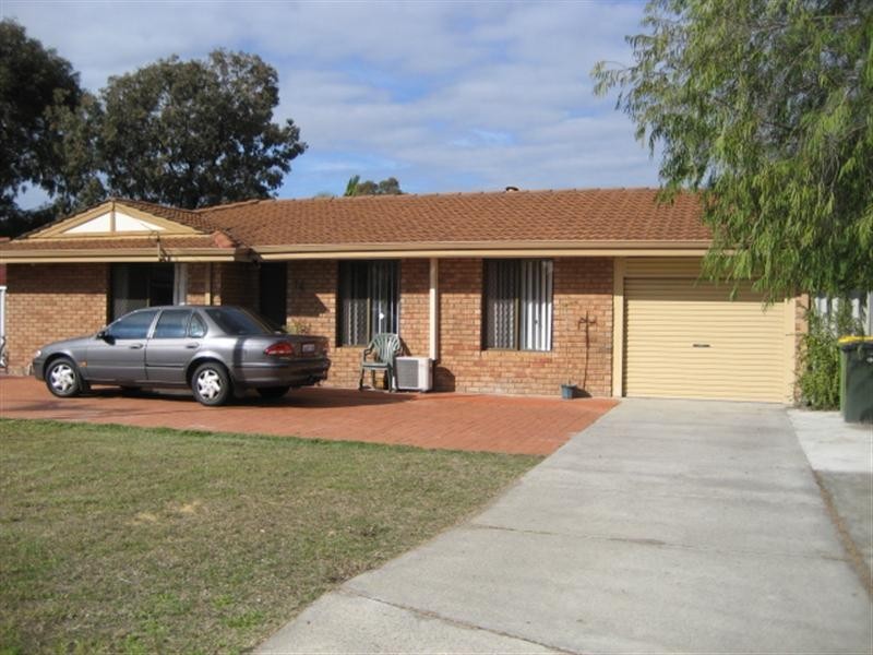 14 Eppalock Grove, South Lake WA 6164