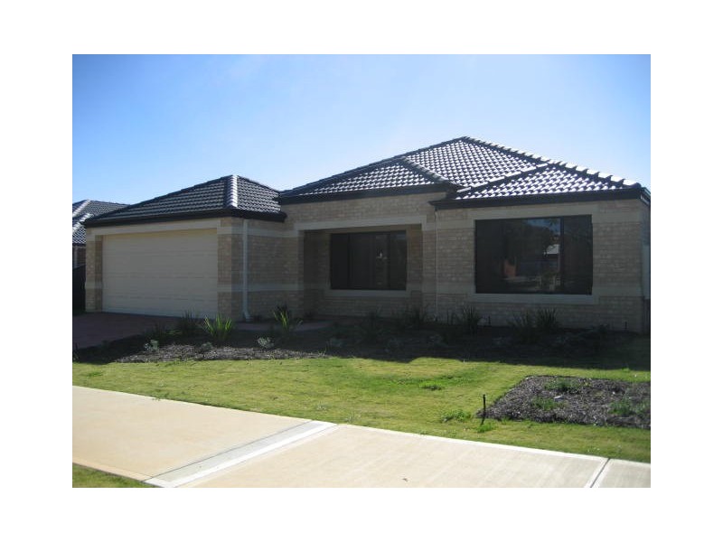 32  Larsen Road, Byford WA 6122