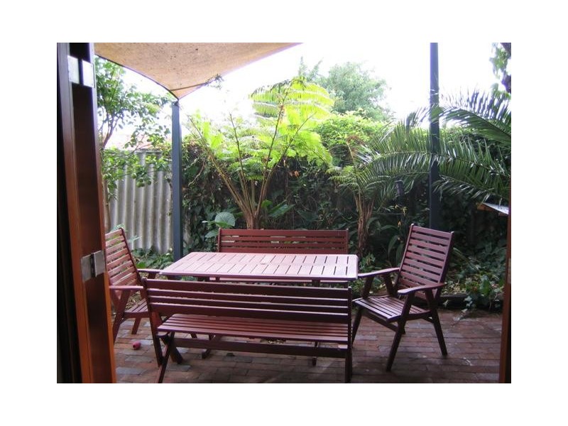 6/7  Burgess Street, Leederville WA 6007