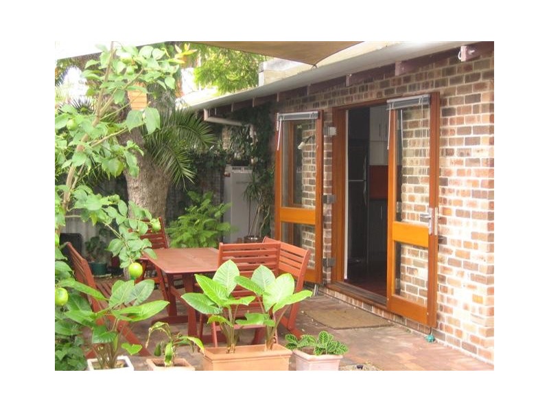 6/7  Burgess Street, Leederville WA 6007