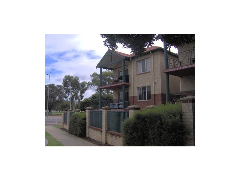 109/7 -11  Heirisson Way, Victoria Park WA 6100
