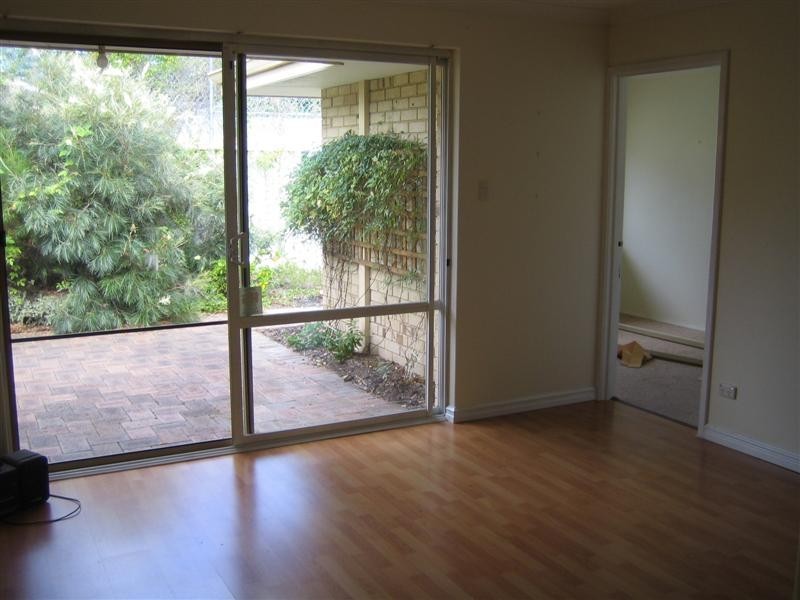 27  Hordern Street, Victoria Park WA 6100