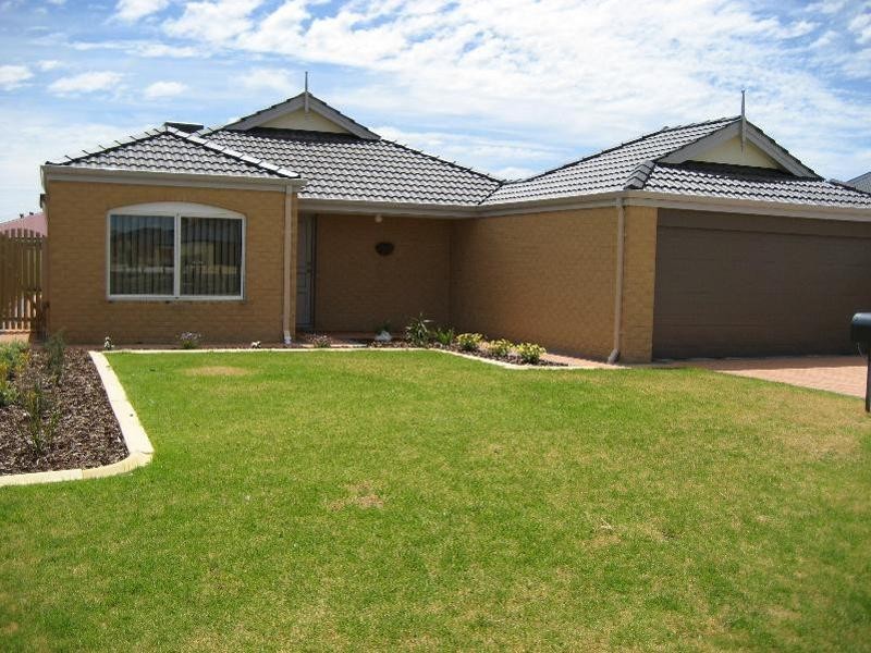 35  Araluen Crescent, Bertram WA 6167