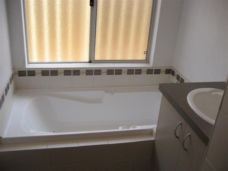 35  Araluen Crescent, Bertram WA 6167