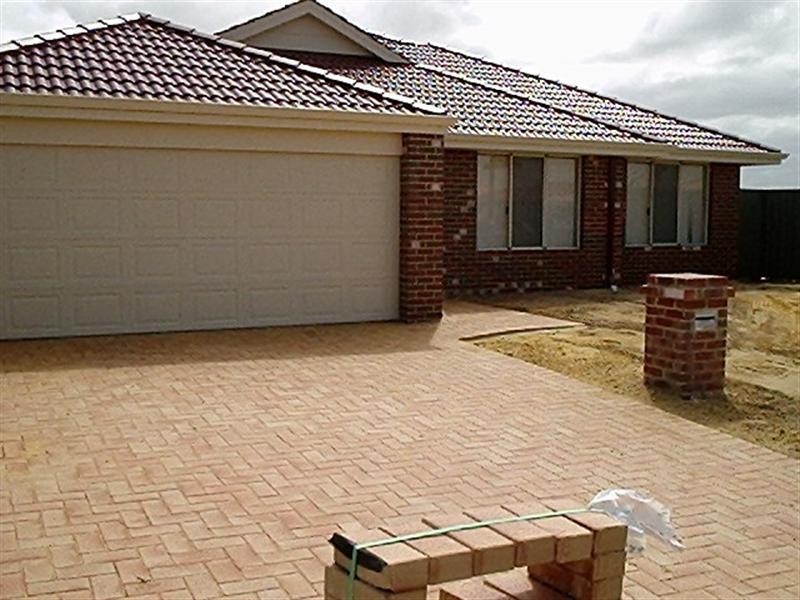 64  Dalvik Avenue, Merriwa WA 6030