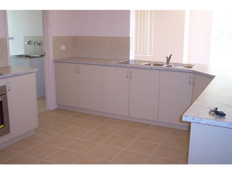 64  Dalvik Avenue, Merriwa WA 6030