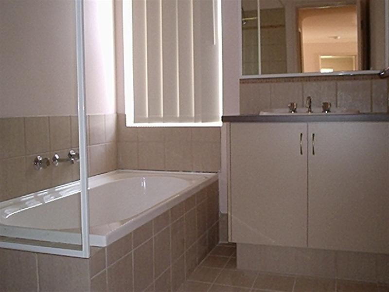 64  Dalvik Avenue, Merriwa WA 6030