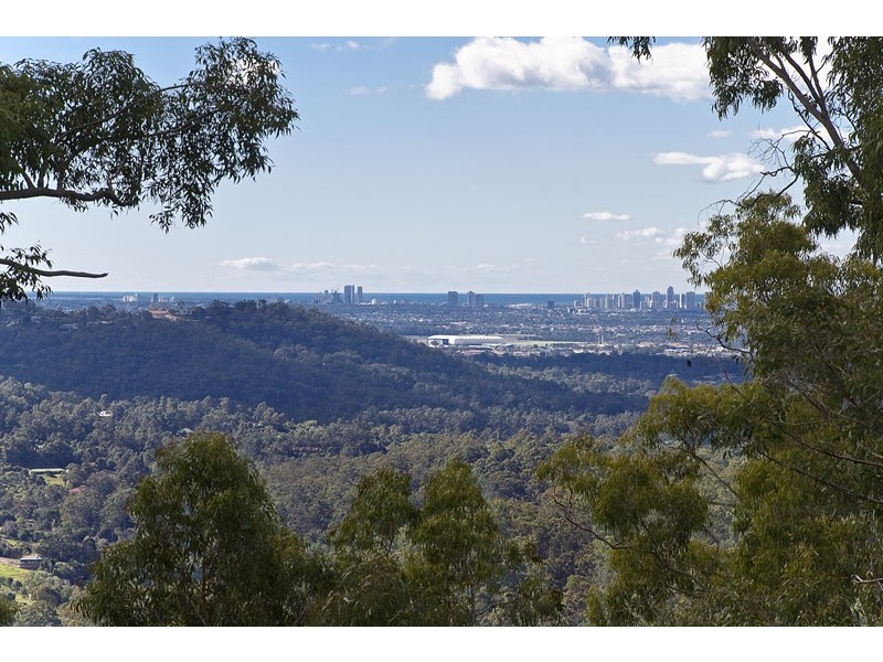 Bonogin QLD 4213