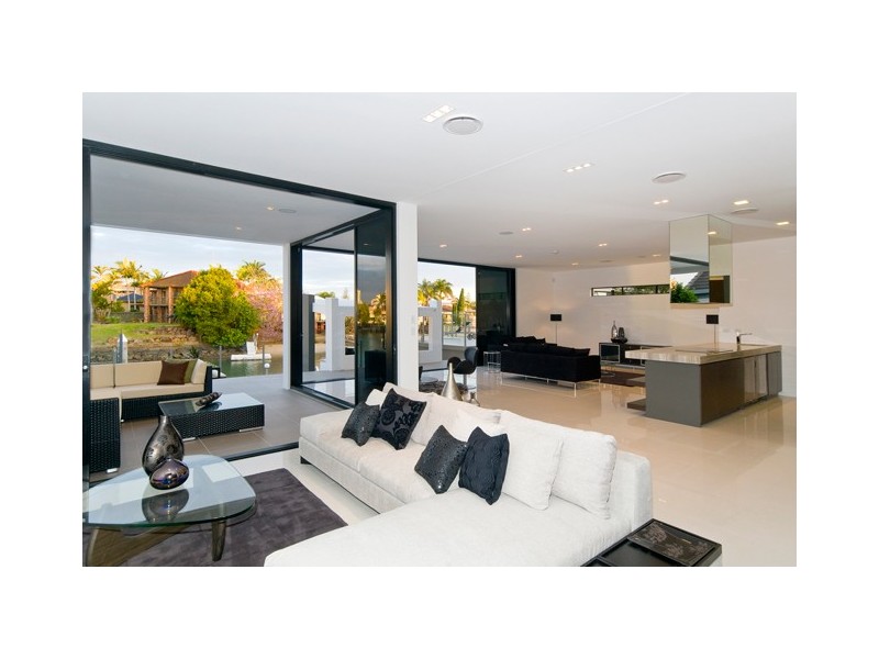 91  Gibraltar Drive, Isle Of Capri QLD 4217