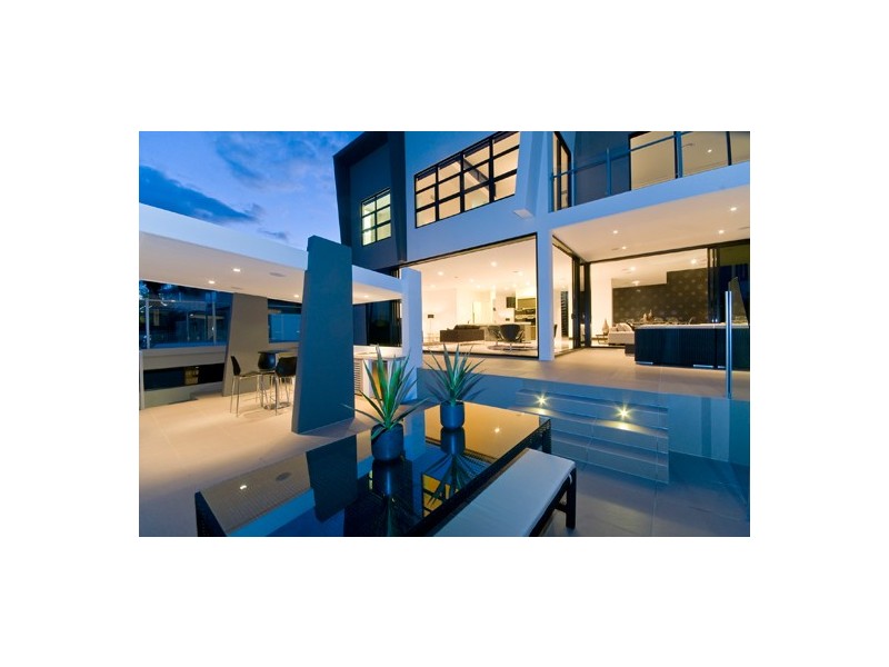 91  Gibraltar Drive, Isle Of Capri QLD 4217