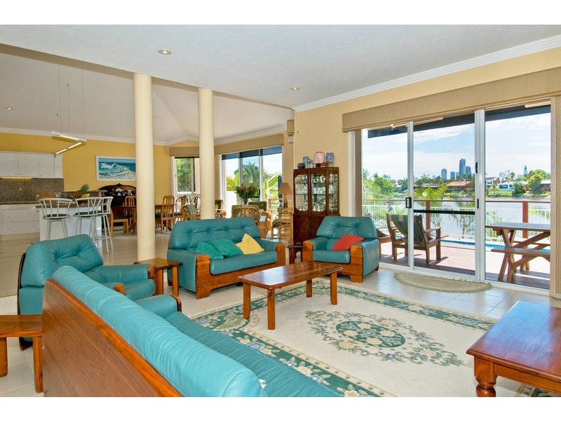 59 Blair Athol, Sorrento QLD 4217