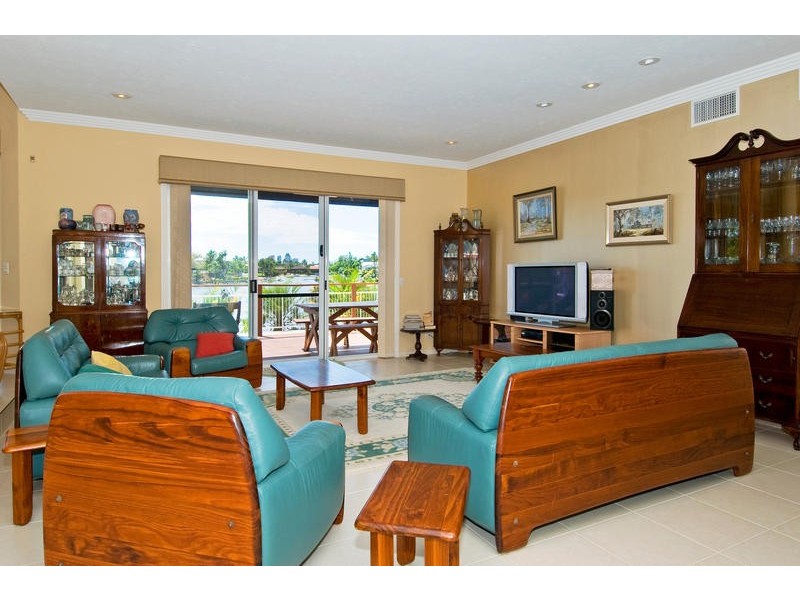 59 Blair Athol, Sorrento QLD 4217