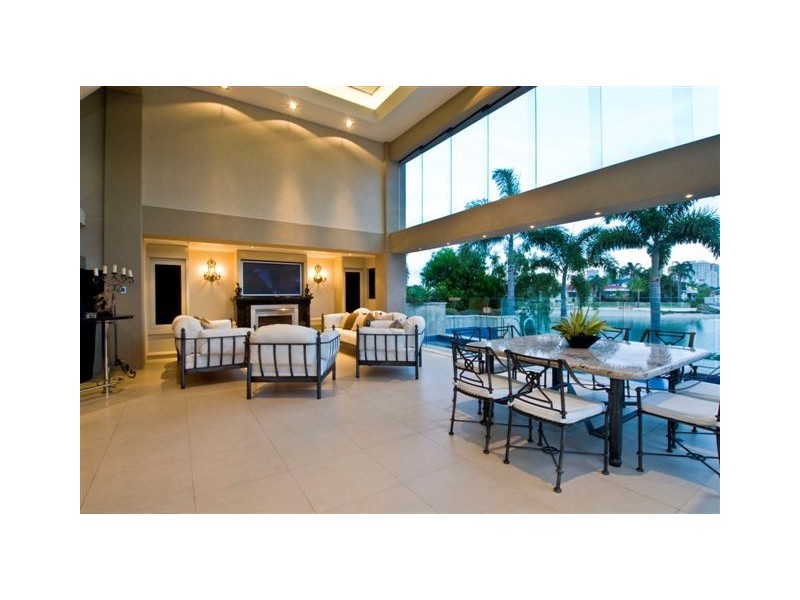 Paradise Waters QLD 4217