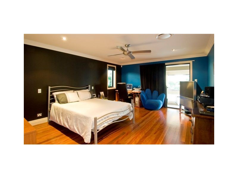 Paradise Waters QLD 4217